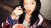 娱乐圈吃瓜关晓彤,关晓彤的瓜，揭秘明星背后的故事
